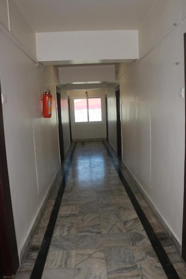 Capital O 14995 Hotel Starline Paltan Bazar Гувахати Экстерьер фото